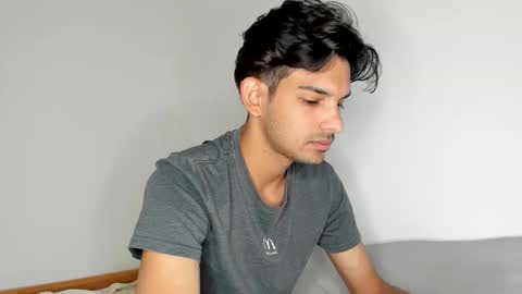 Snapshot of dylan_hoot chatting on 13, 11, 2025 Dylan online show from 13, 11, 2025