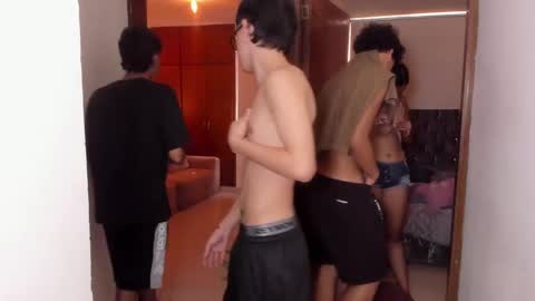 Mod Dylan Lilith Alan and  Drake online show from 16, 1, 2025