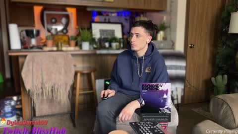 Snapshot of dylandaniel69 chatting on 28, 12, 2024 Dylan Daniel 7.8 online show from 28, 12, 2024