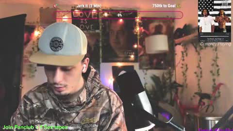 Snapshot of dylandaniel69 chatting on 7, 3, 2025 Dylan Daniel 7.8 online show from 7, 3, 2025