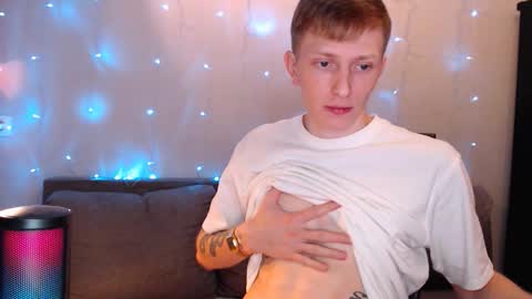 Snapshot of dyrinda chatting on 21, 9, 2025 Julia and Dima online show from 21, 9, 2025