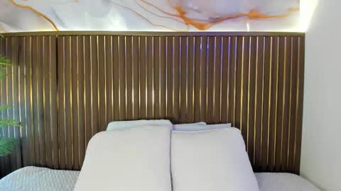 Snapshot of e11even_ chatting on 8, 2, 2026 Call me Sofia online show from 8, 2, 2026