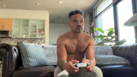 Snapshot of e13ven11 chatting on 10, 1, 2025 Formally known as Virus of Life online show from 10, 1, 2025