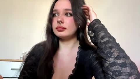 Maya online show from 8, 4, 2026