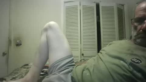 Snapshot of easye4015 chatting on 18, 5, 2026 Easye online show from 18, 5, 2026