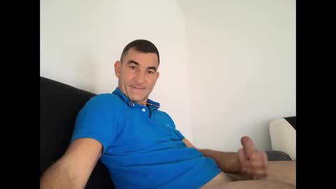 Snapshot of easystyle1 chatting on 30, 10, 2025 Andrew online show from 30, 10, 2025