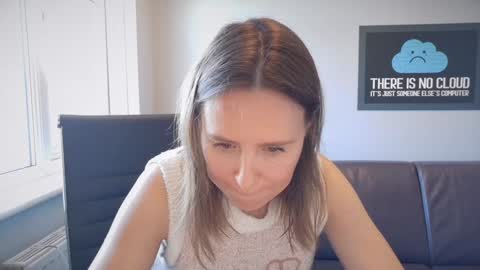 Nadia Ferreira  online show from 18, 3, 2026