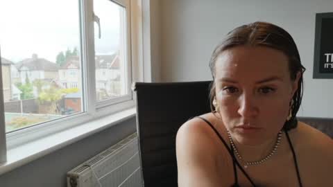 Nadia Ferreira  online show from 19, 5, 2026