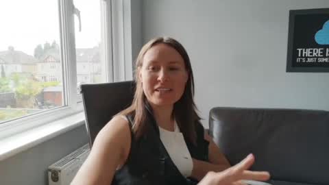 Nadia Ferreira  online show from 5, 6, 2026