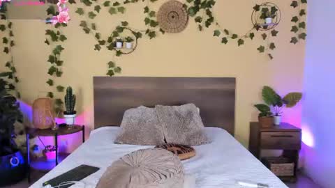 Snapshot of ebonnyrosee chatting on 24, 7, 2026 Sol online show from 24, 7, 2026