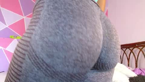 Snapshot of ebony_alika chatting on 28, 1, 2025 Alika Ashanti online show from 28, 1, 2025