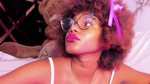 Snapshot of ebony_beautifull chatting on 7, 2, 2025 Luci online show from 7, 2, 2025