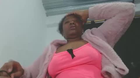 Snapshot of ebony_cristal1 chatting on 22, 4, 2026 Cristal Ebony online show from 22, 4, 2026