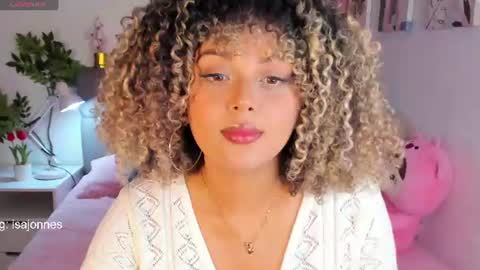Snapshot of ebony_curly2 chatting on 22, 6, 2026 isa online show from 22, 6, 2026