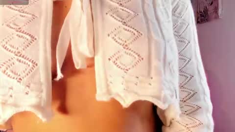 Snapshot of ebony_curly2 chatting on 17, 7, 2026 isa online show from 17, 7, 2026