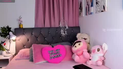Snapshot of ebony_curly2 chatting on 4, 8, 2026 isa online show from 4, 8, 2026