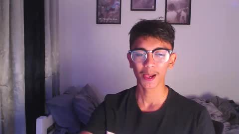 Snapshot of ebony_fuckboy chatting on 5, 1, 2025 ebony_fuckboy online show from 5, 1, 2025