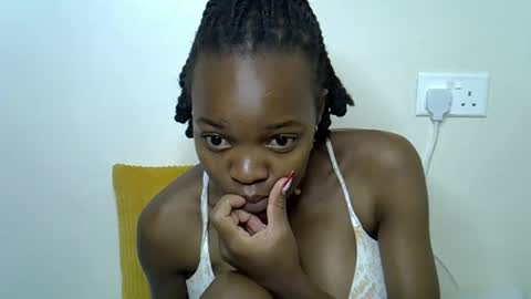 Snapshot of ebony_j chatting on 9, 5, 2026 ebony_j online show from 9, 5, 2026