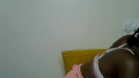 Snapshot of ebony_j chatting on 9, 5, 2026 ebony_j online show from 9, 5, 2026