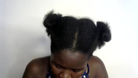 Snapshot of ebony_lynne chatting on 17, 5, 2026 ebony_lynne online show from 17, 5, 2026