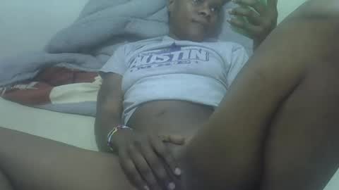 Snapshot of ebony_pearl59 chatting on 9, 7, 2026 ebony_pearl59 online show from 9, 7, 2026