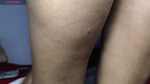 Snapshot of ebony_petite01 chatting on 11, 5, 2026 EBONY PETITE online show from 11, 5, 2026