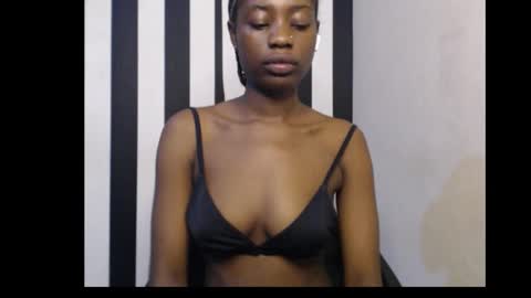 Ella online show from 5, 12, 2025