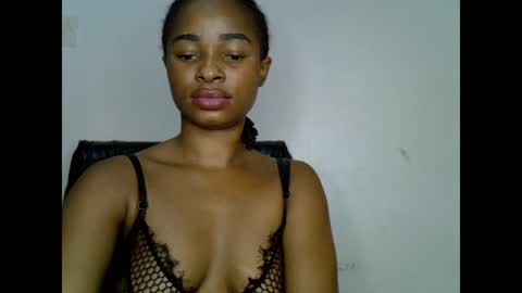 Snapshot of ebony_slimgirl0 chatting on 13, 6, 2026 Lilly online show from 13, 6, 2026