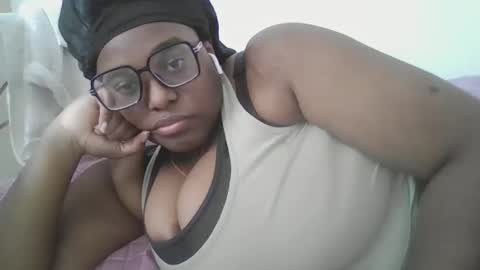 ebonybigtitqueen0 online show from 14, 9, 2025