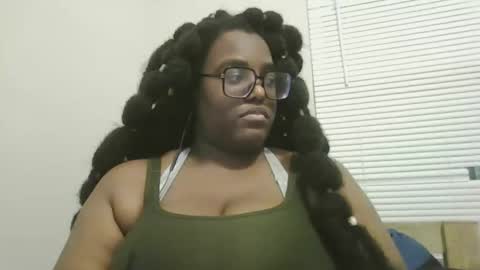 Snapshot of ebonybigtitqueen3 chatting on 14, 11, 2025 ebonybigtitqueen3 online show from 14, 11, 2025