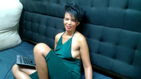 EBONYBLAZEXXX online show from 14, 12, 2025