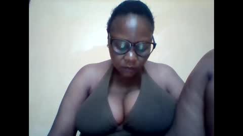 Snapshot of ebonybussy chatting on 26, 9, 2025 MAMITO online show from 26, 9, 2025
