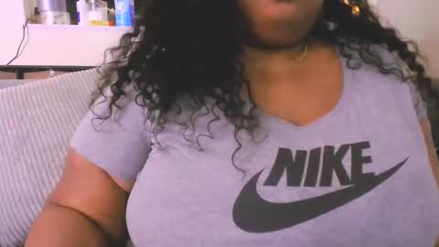 Snapshot of ebonygoddesskira chatting on 2, 1, 2025  Ebony Goddess Kira  online show from 2, 1, 2025