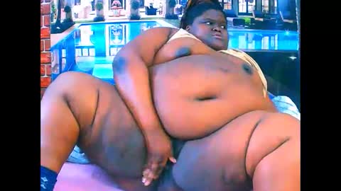 ebonyhotbuns4u2luv online show from 29, 4, 2026