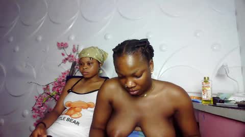 Snapshot of ebonykissxx chatting on 6, 6, 2026 ebonykissxx online show from 6, 6, 2026