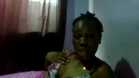 Snapshot of ebonykittyx_xx chatting on 6, 5, 2026 rolse online show from 6, 5, 2026