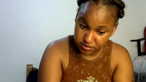Snapshot of ebonyluna229320 chatting on 8, 3, 2026 i am clara online show from 8, 3, 2026