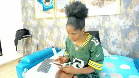 Snapshot of ebonyprolapse chatting on 3, 12, 2025 Ebony Prolapse online show from 3, 12, 2025