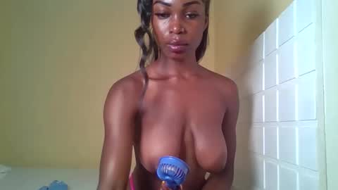 Snapshot of ebonytanqueen chatting on 4, 2, 2026 ebonytanqueen online show from 4, 2, 2026