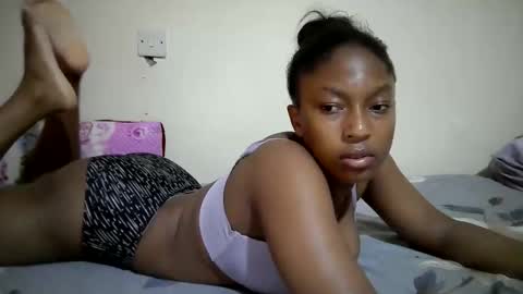 Snapshot of ebonyzora chatting on 7, 6, 2026 Zora online show from 7, 6, 2026