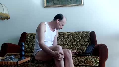 Snapshot of ecita chatting on 1, 3, 2025 Ecita online show from 1, 3, 2025