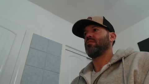 Snapshot of edge_masters chatting on 2, 2, 2025 EdgeM online show from 2, 2, 2025