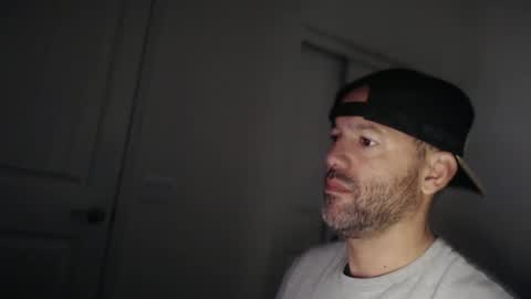 Snapshot of edge_masters chatting on 26, 11, 2025 EdgeM online show from 26, 11, 2025