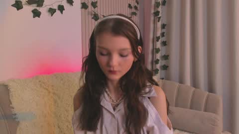 Snapshot of edithgalpin chatting on 1, 2, 2025 Lisa online show from 1, 2, 2025