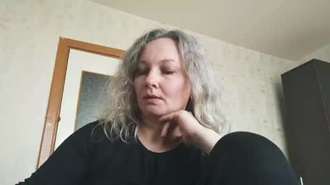 Snapshot of edithmanning chatting on 7, 5, 2026 edithmanning online show from 7, 5, 2026