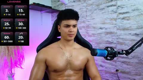 Snapshot of edward__clarck chatting on 3, 2, 2025 EDWARD CLARCK online show from 3, 2, 2025