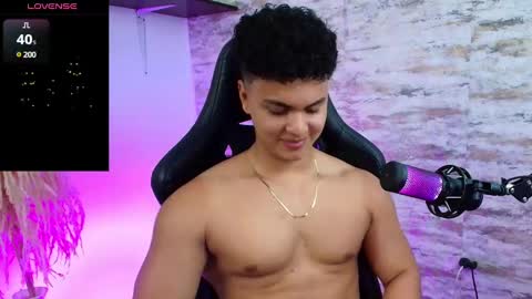 Snapshot of edward__clarck chatting on 25, 2, 2025 EDWARD CLARCK online show from 25, 2, 2025