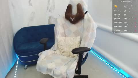 Snapshot of eesprit chatting on 11, 2, 2025 Daniel and Alex online show from 11, 2, 2025