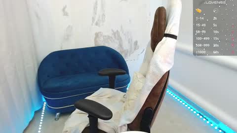 Snapshot of eesprit chatting on 11, 2, 2025 Daniel and Alex online show from 11, 2, 2025