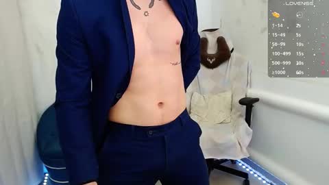 Snapshot of eesprit chatting on 13, 2, 2025 Daniel and Alex online show from 13, 2, 2025